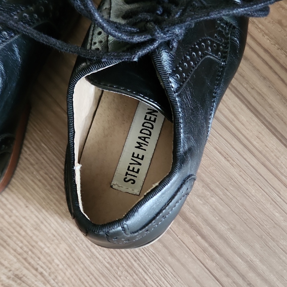 Boys Steve Madden Dress Shoes - Picture 3 of 5